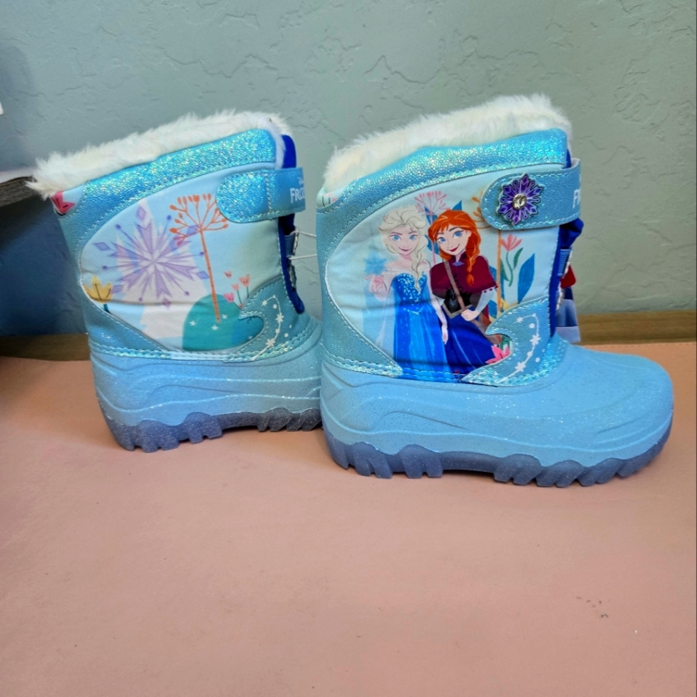 Frozen girls snow boots size 12